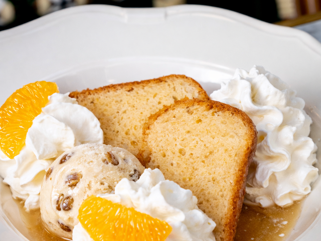 Rocaille - Bistrot, terrasse, vins Baba au rhum.png